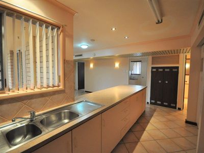 6 Klondyke Place, Newman