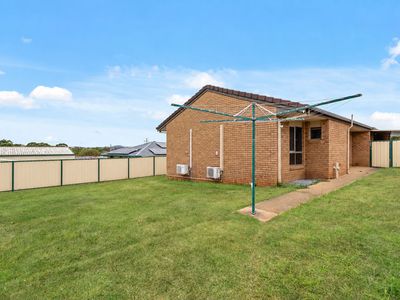 4 Livingstone Street, Strathpine