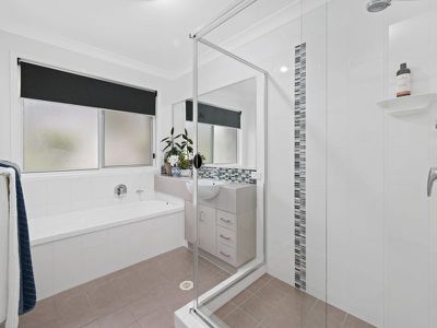 38 Boambillee Drive, Coomera