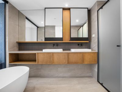 1702 / 63 Kishorn Road, Mount Pleasant