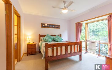 16 Sugarloaf Road, Beaconsfield Upper