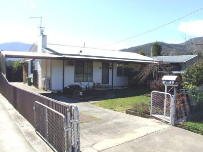 49 Valley Avenue , Mount Beauty
