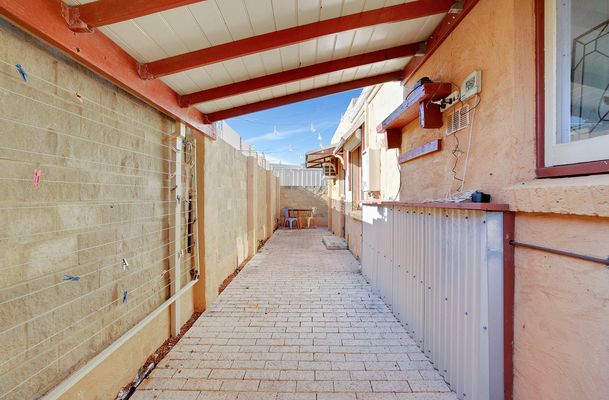 135 Safety Bay Rd, Shoalwater