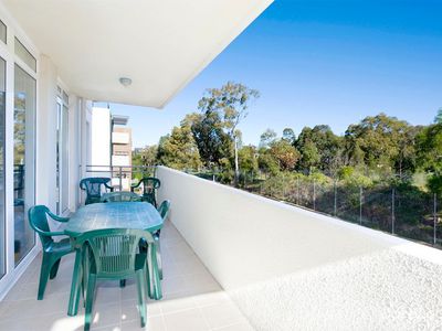 23 / 5 Bay Drive, Meadowbank