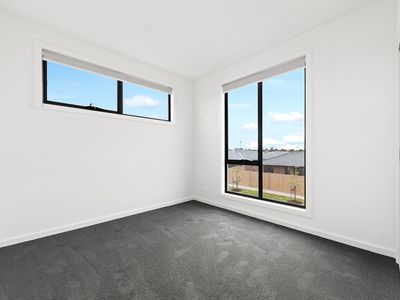 8 Glabella Avenue, Tarneit