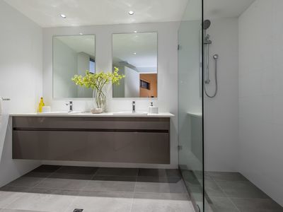 1/6 Nautilus Place, Scarborough