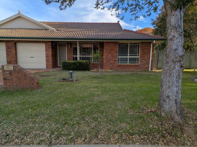 2 / 24 Flinders Street, Parkes