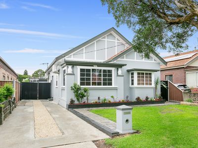 266 Gloucester Road, Beverly Hills