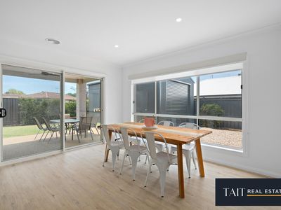 11 Cormorant Way, Wangaratta