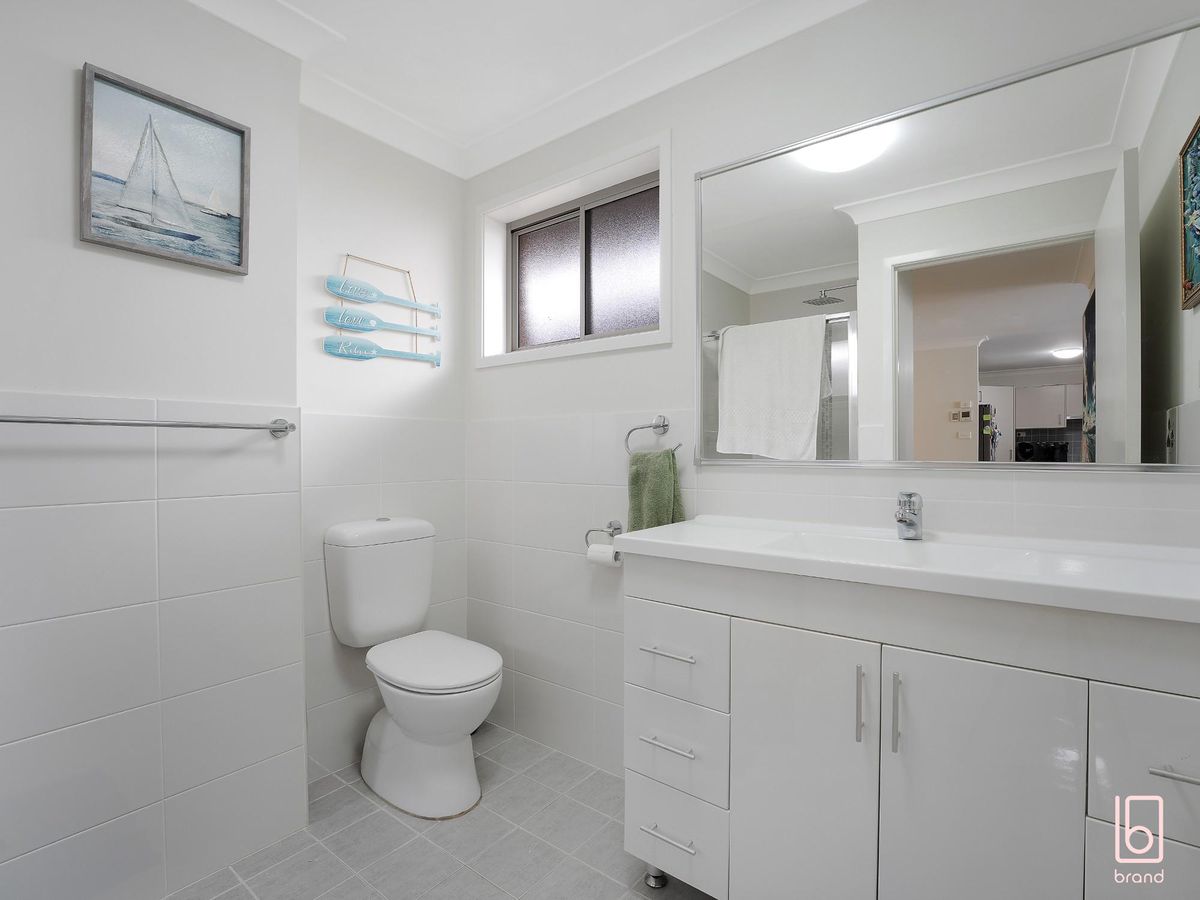 2 / 29 Dahlia Avenue, Hamlyn Terrace