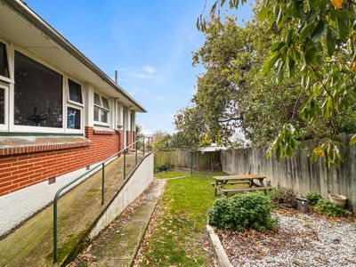 15 Middleton Road, Kew