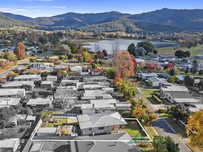 12 Simmonds Street, Mount Beauty
