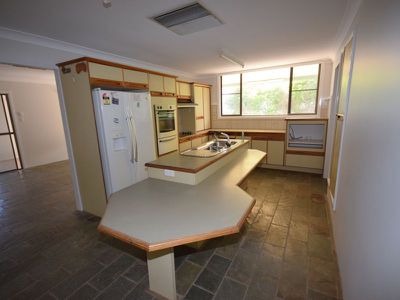 158 Wren Street, Longreach