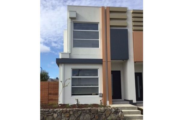 20 Lemnos Walk, Greenvale