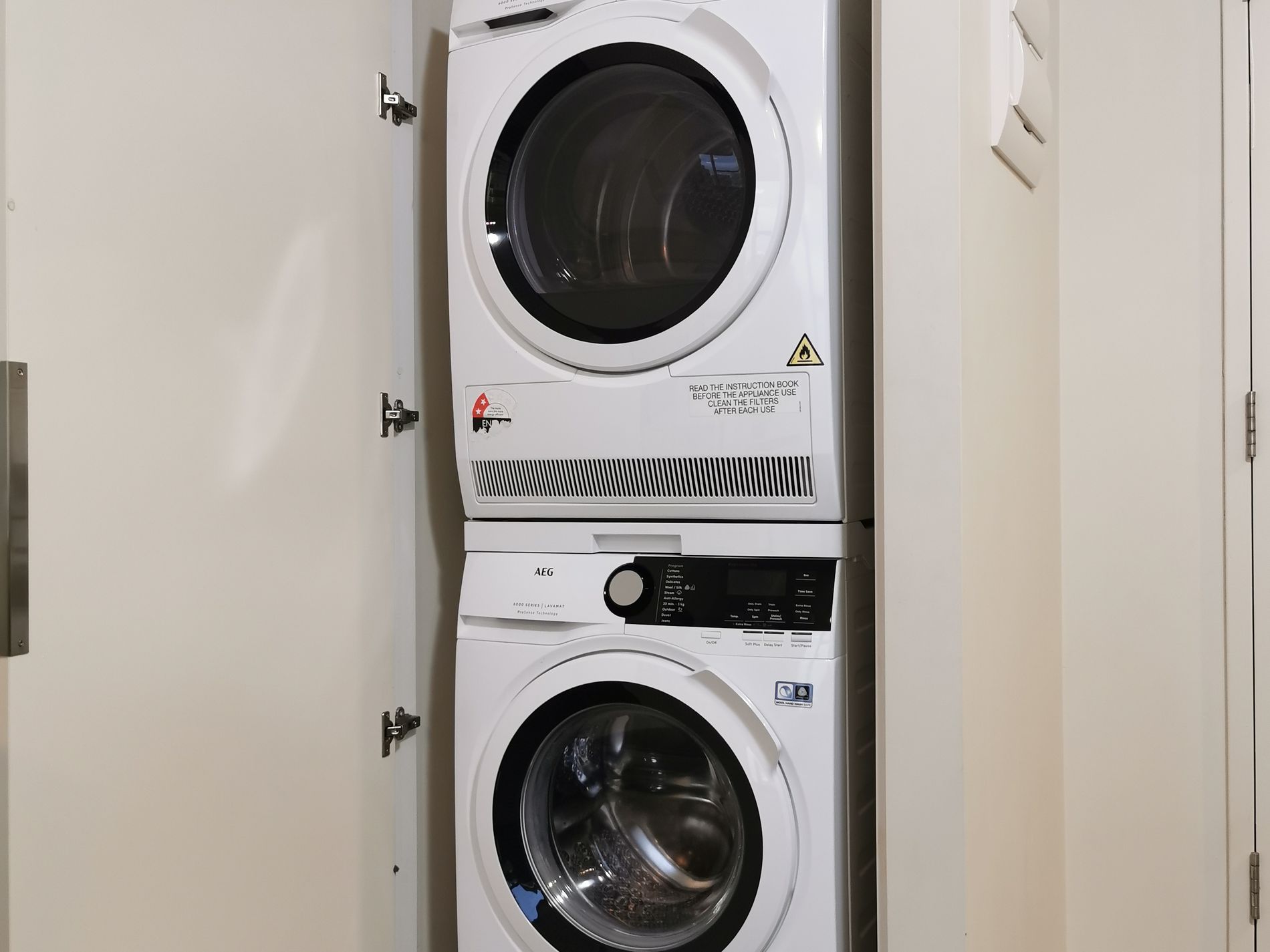 6404 / 568 Collins Street, Melbourne