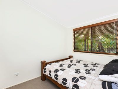 129 Amarina Avenue, Mooloolaba