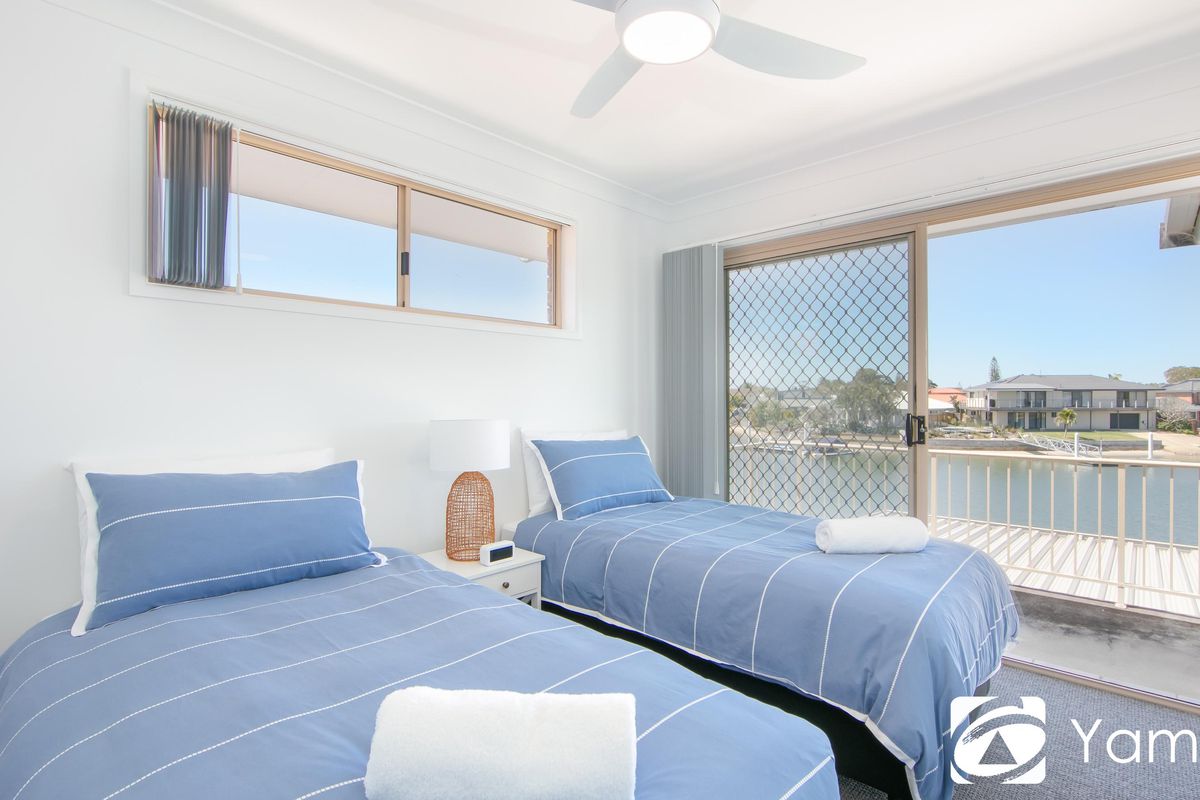 2 / 28 The Mainbrace, Yamba