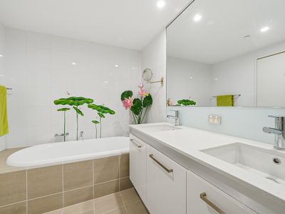 1401 / 30 The Circus, Burswood