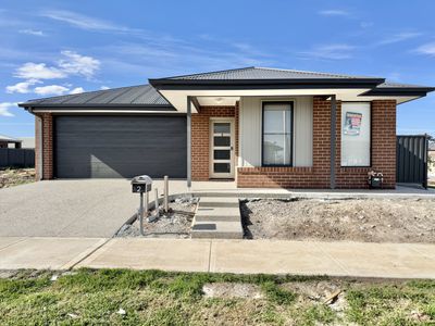 2 Nitre Street, Manor Lakes