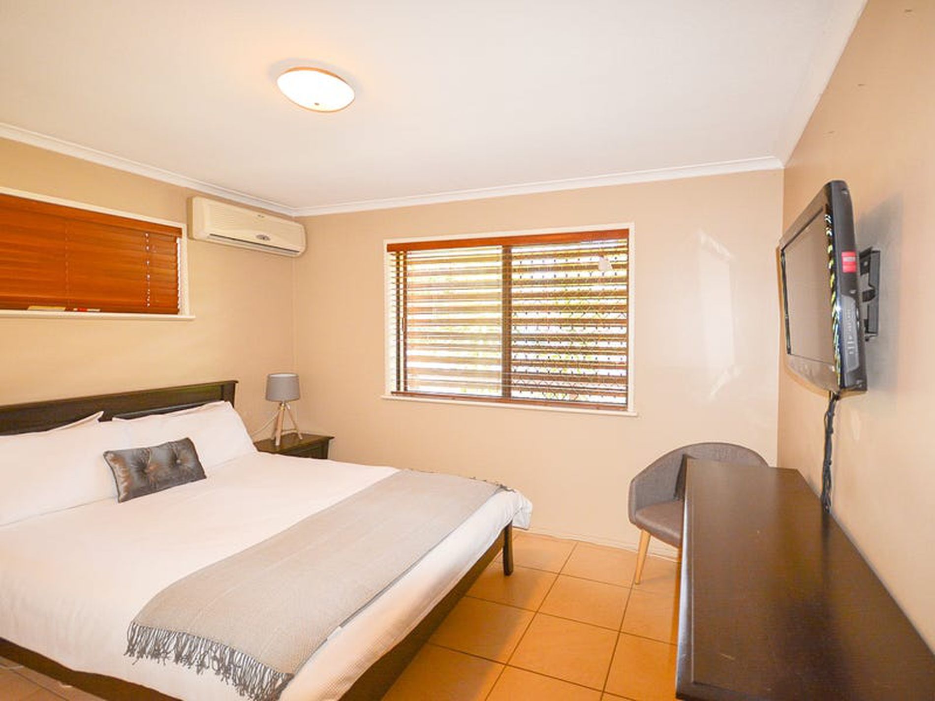 10 Milgate Street, Collingwood Park