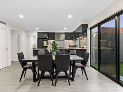 11A Riverton Drive West, Rossmoyne