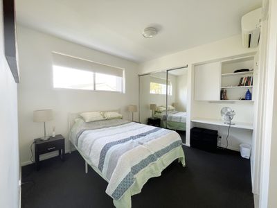 5 / 104-106 CENTRAL LANE, Gladstone Central