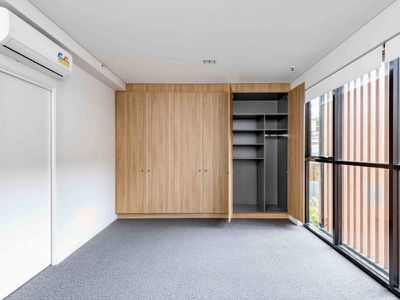 4 / 9 LORD STREET, Newtown