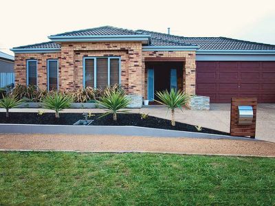 10 Bowman Court, Taylors Hill