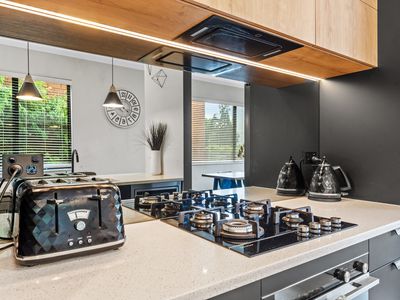 6 Kanuka Road, Hobsonville