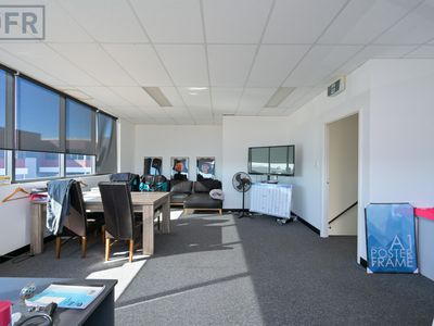 1 / 11 Simper Road, Yangebup