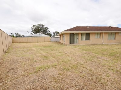 56 Ellamere Retreat, Maddington