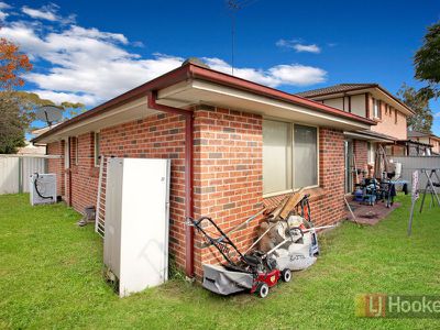 4 / 53 Hillend Road, Doonside