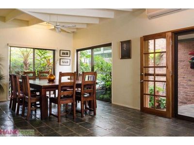 27 Palm Grove Cres, Tewantin