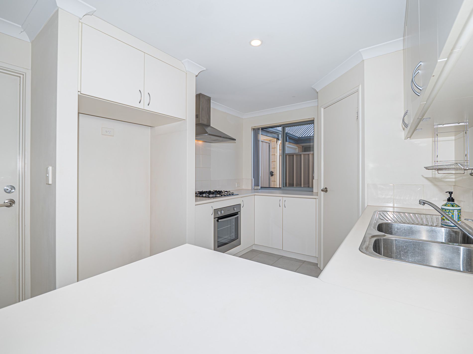 24 Figbird Way, Southern River