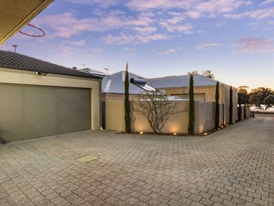 11A Riverton Drive West, Rossmoyne