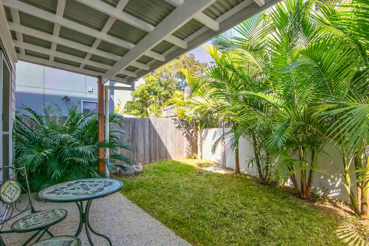 2 / 2 Bay Street, Angourie
