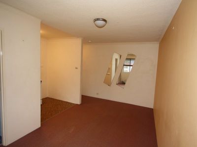 27 / 4 Bank Street, Meadowbank