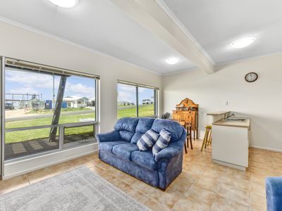 54 Foster Street, Beachport