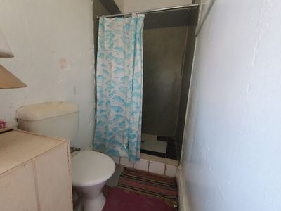 Room 9 / 252 Glebe Point Road, Glebe