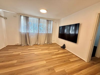 2 / 118 Holmes Road, Moonee Ponds