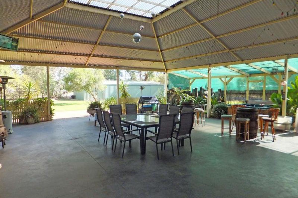 100 The Avenue , Kyabram