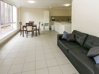 2 / 184 Torquay Road, Scarness