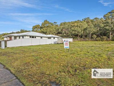 33 Serrata Crescent, Sisters Beach