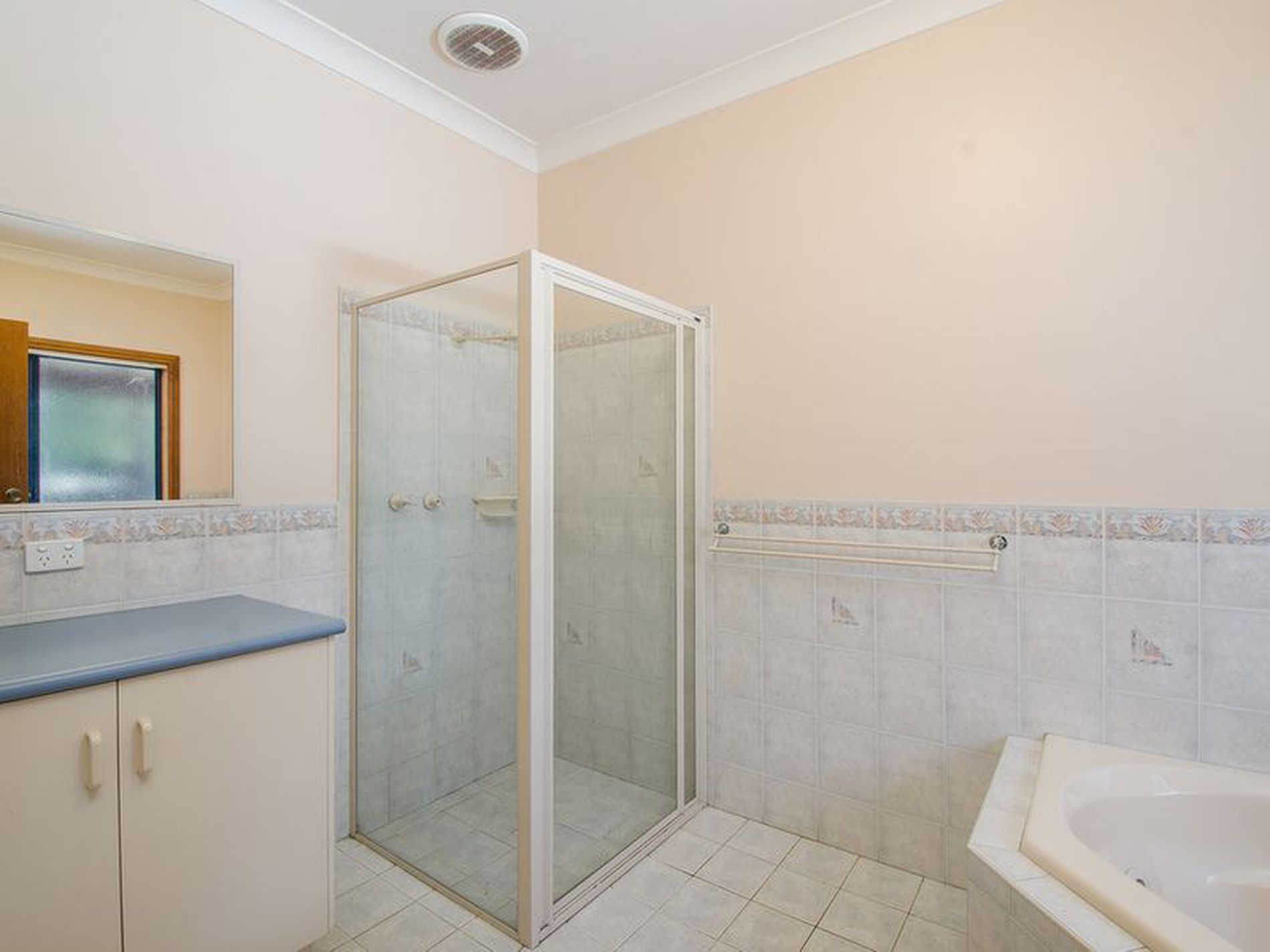 160 Plunkett Tce, Millicent