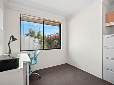 2 PENDRAGON LANE, Baldivis