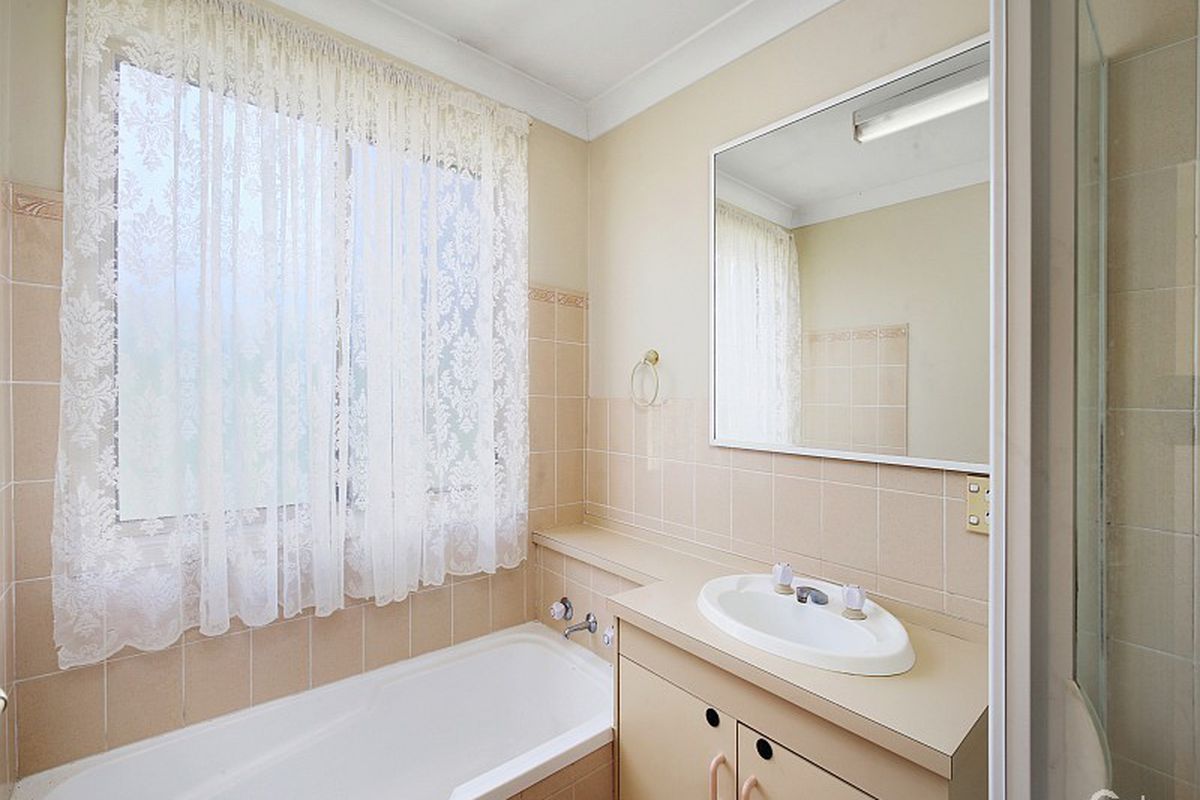 8 Gumleaf Close, Erina