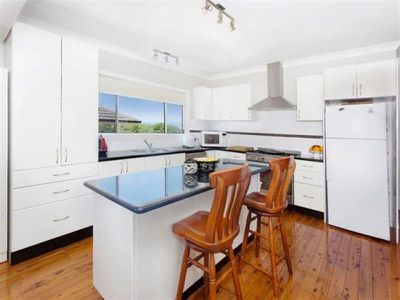 18 Mount St, Mount Saint Thomas