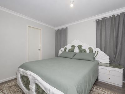 14 Lisbon Way, Seville Grove
