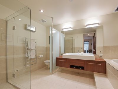 106 / 283 Wakefield Quay, Stepneyville