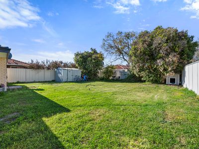 24 MANLY CRESCENT, Warnbro